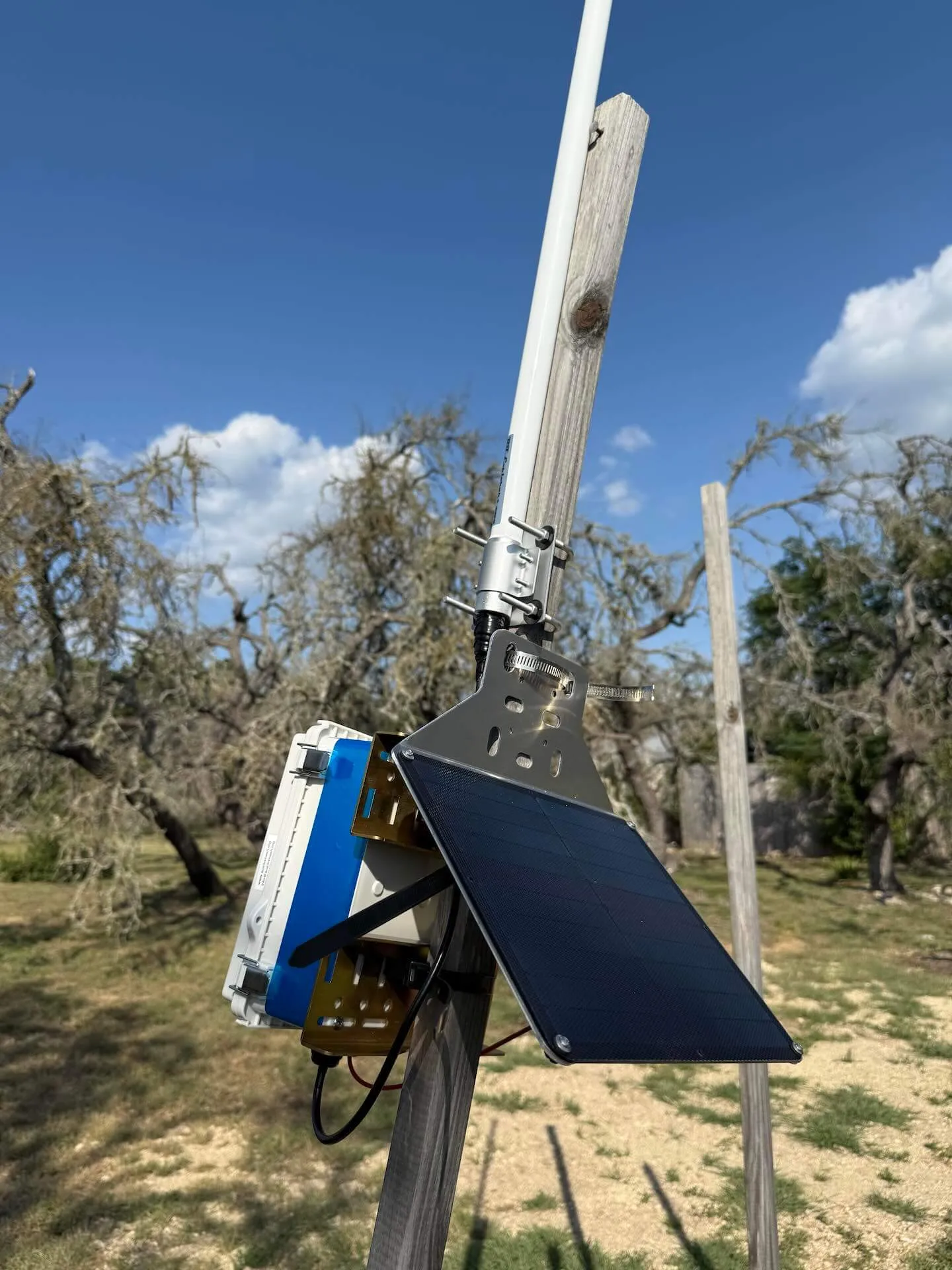 The full Ikoka Nano solar repeater installed on a temporary mast for testing