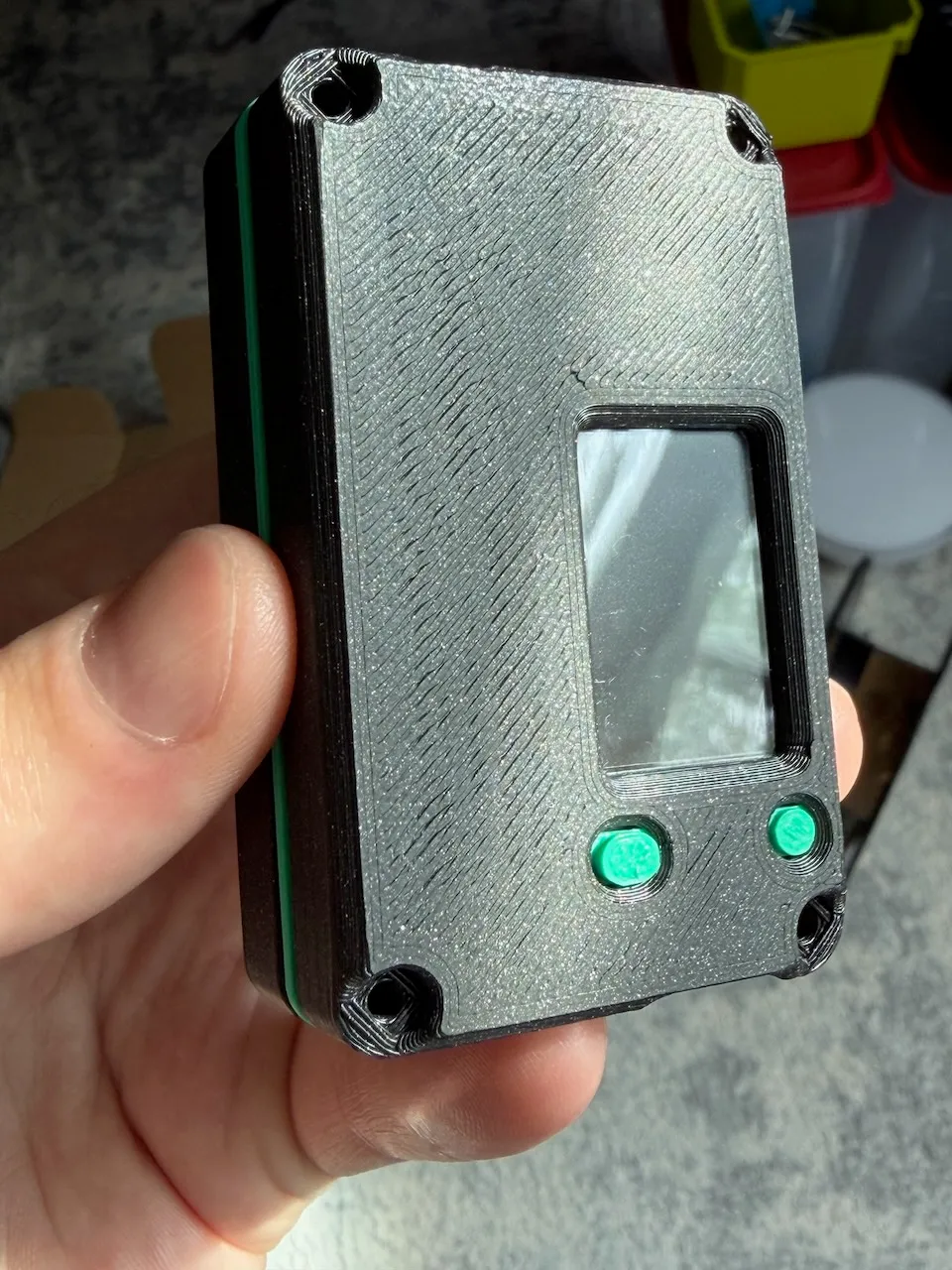 Black / green case front