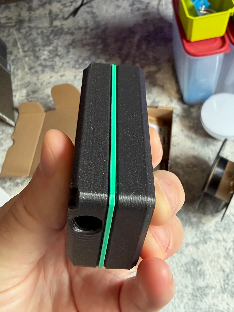 Black / green case side