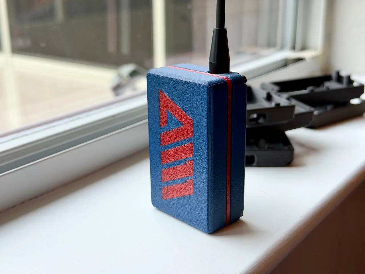 Blue / red case back